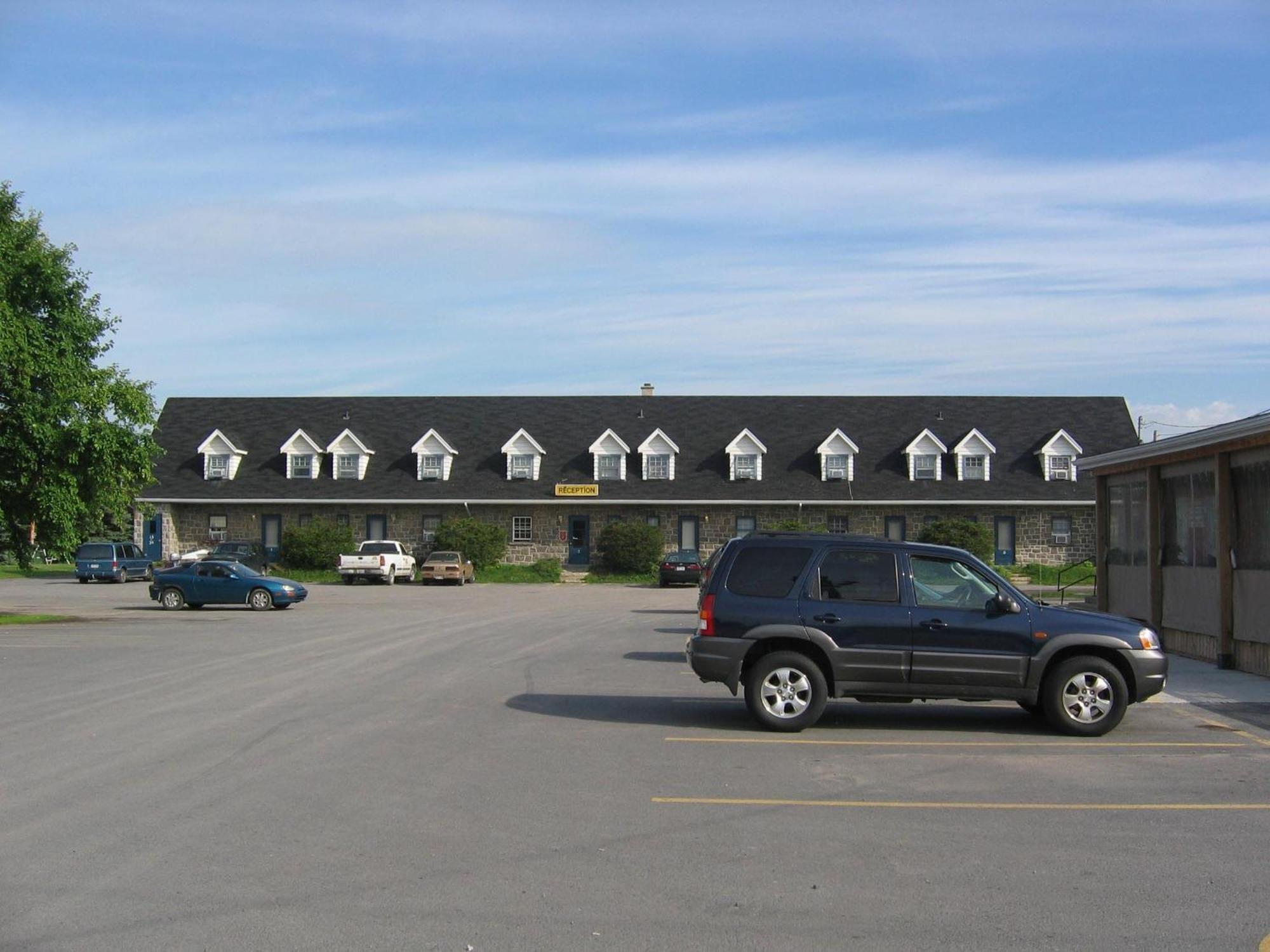 Motel Grande Ile Salaberry-de-Valleyfield Dış mekan fotoğraf