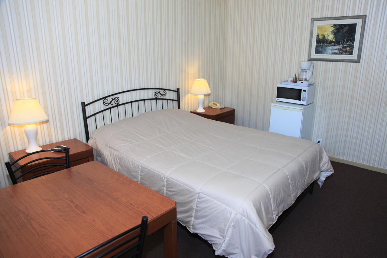 Motel Grande Ile Salaberry-de-Valleyfield Dış mekan fotoğraf